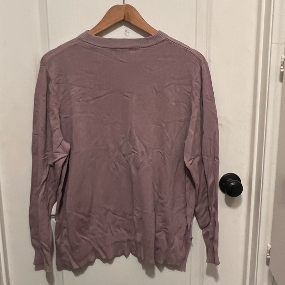 H & M Basics Sweater Sz XL Gently Used - Picture 2 of 3